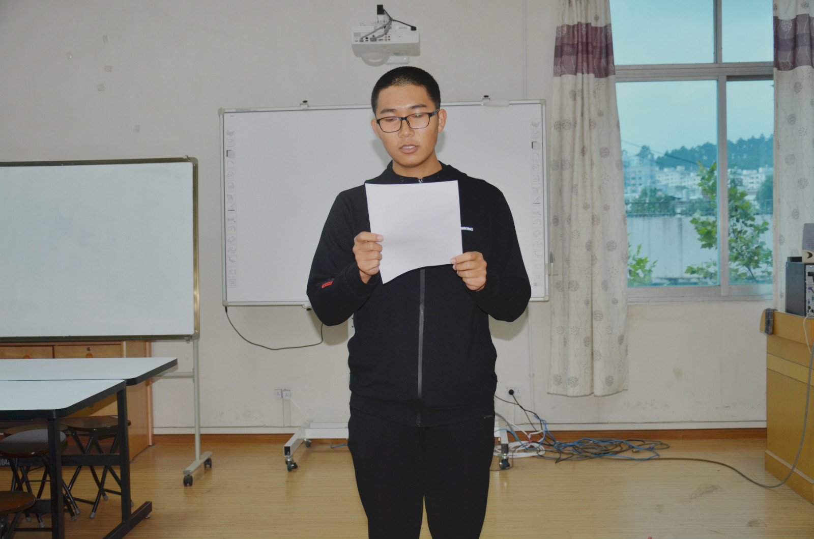 图片4_meitu_5.jpg 图片4_meitu_5.jpg