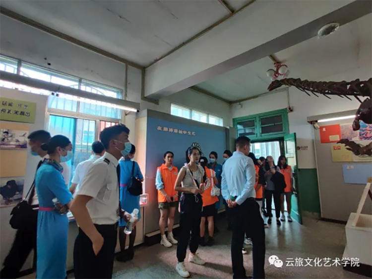 文化艺术学院与昆明航空客(1)341.png 文化艺术学院与昆明航空客(1)341.png